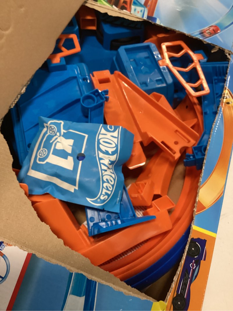 Condition photo showing Good Condition for Hot Wheels Track Set with 1:64 Scale Toy Car, 4 Intersections for Crashing, Powered by a Motorized Booster, Criss-Cross Crash Track (Amazon Exclusive) Crash Set