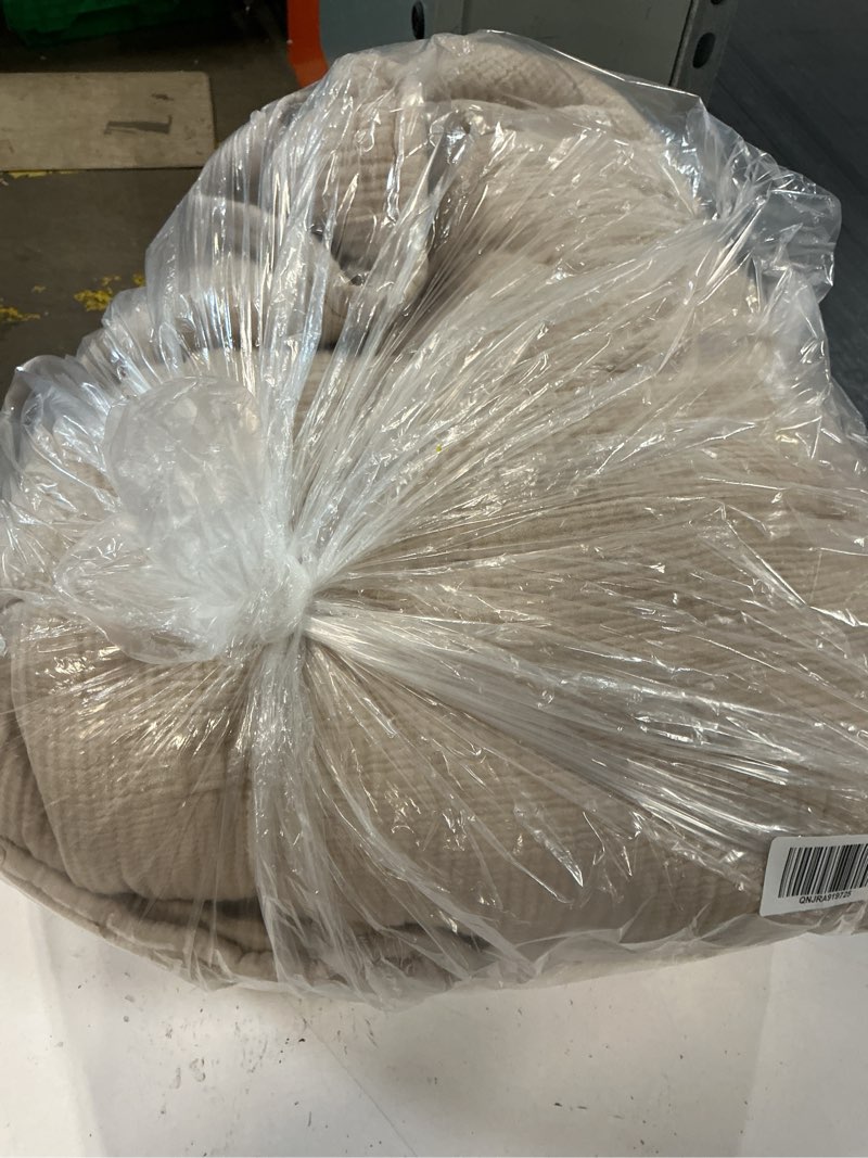 Condition photo showing Good Condition for organic cotton gauze dream quilt, full/queen, dune