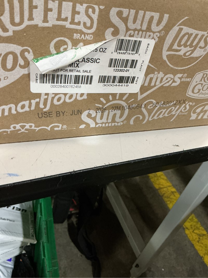 Condition photo showing New/Like New for bbd: june 2026- frito-lay classic mix variety pack, single serve snack bags (pack of 21) classix mix 21 count (pack of 1)