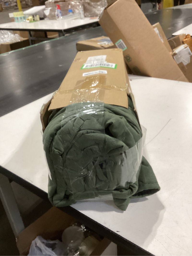 Condition photo showing Good Condition for WDCOZY Olive Green Quilts Queen Size Bedding Set with 2 Pillow Shams, Lightweight Soft Full Bedspread Coverlet, Thin Comforter Bed Cover for All Season, 3 Pieces, 90x90 inches Olive Green Full/Queen (90"x90")