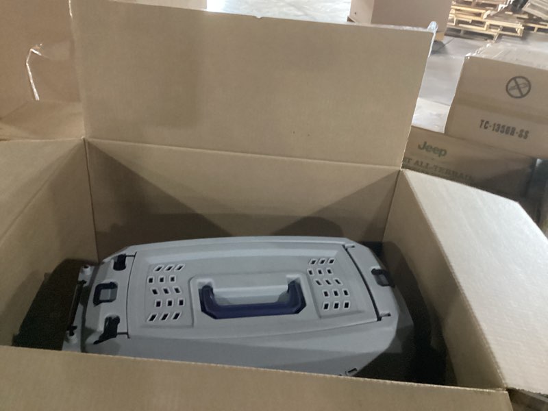 Condition photo showing Good Condition for amazon basics 2-door top-load hard-sided cat pet travel carrier, 19.0" l x 12.6" w x 10.0" h, gray & blue gray & blue 19.0"l x 12.6"w x 10.0"h