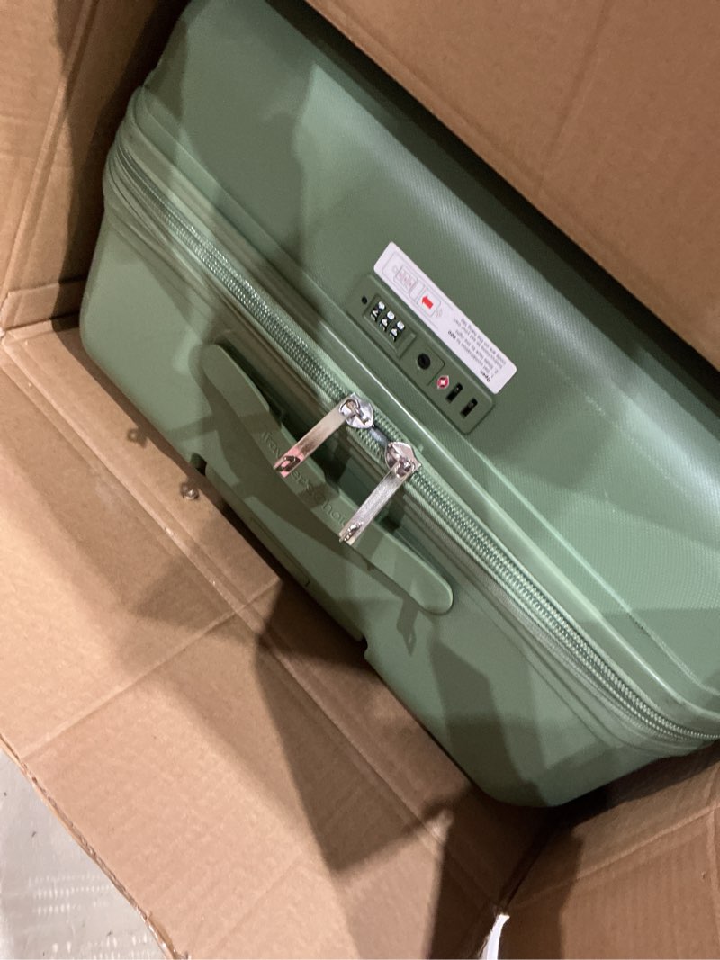 Condition photo showing Good Condition for traveler's choice pagosa hardshell expandable luggage with spinner wheels, green, 30-inch large