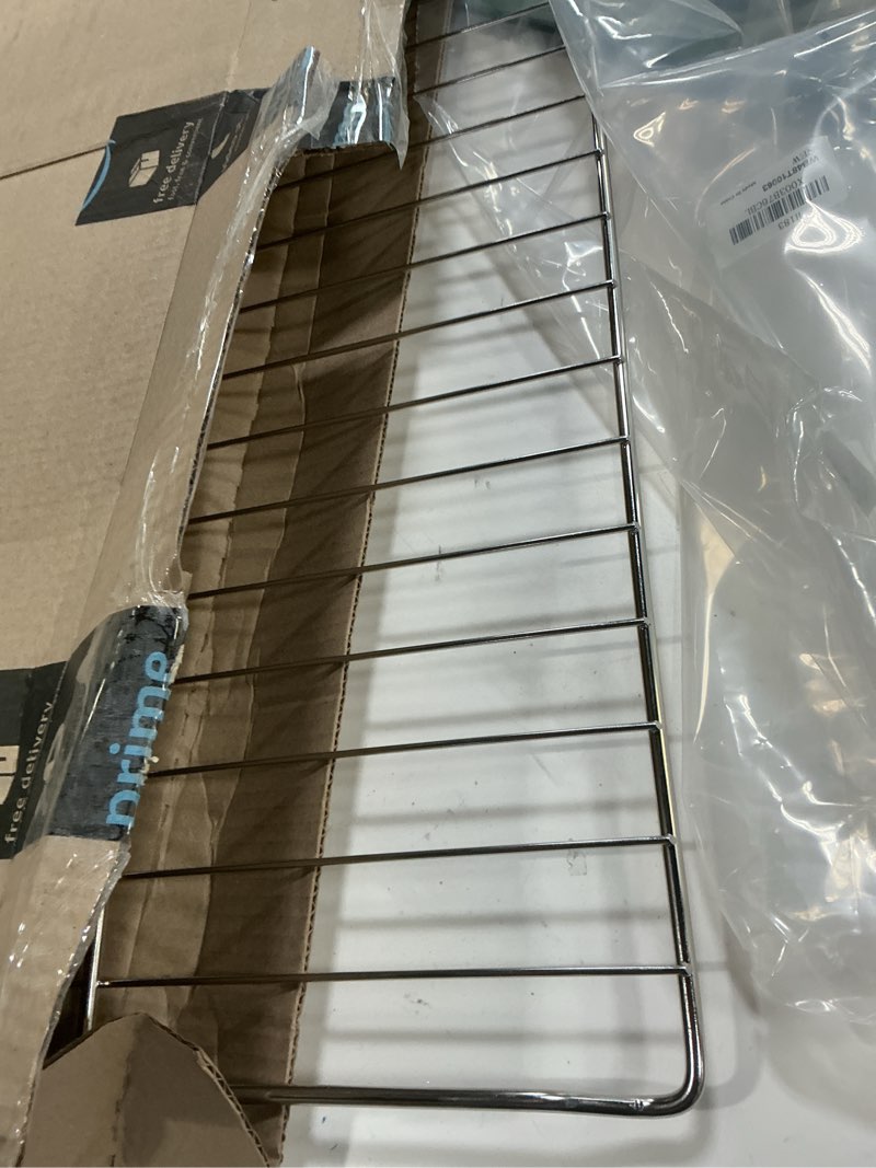 Condition photo showing Good Condition for WB48T10063 Replacement Oven Rack for GE Range Oven Stove Wire Rack AP4538468, PS2577619,24" x 17" Oven Wire Rack Parts WB48T10063 1pc