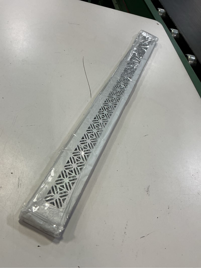 Condition photo showing New/Like New for uxcell 2pcs aluminum alloy air vents, 600 x 50mm / 23.6 x 2" rectangle louvered ventilation grille cover with mounting screws for door cabinet wardrobe, silver 600 x 50mm / 23.6 x 2" silver