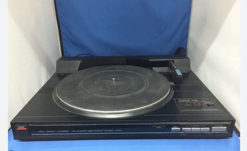 VINTAGE FISHER MT-875 Full Automatic Linear Tracking Turntable Record Player