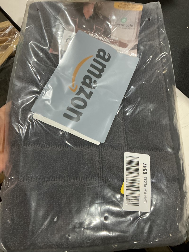 Condition photo showing Good Condition for jsei entryway rugs doormat 20"x32", non-slip dirt trapper door mats indoor, washable absorbent and stain resist welcome floor mat for front door, dog door mat, dirty wet shoes & paws, dark grey dark grey 20'' x 32''