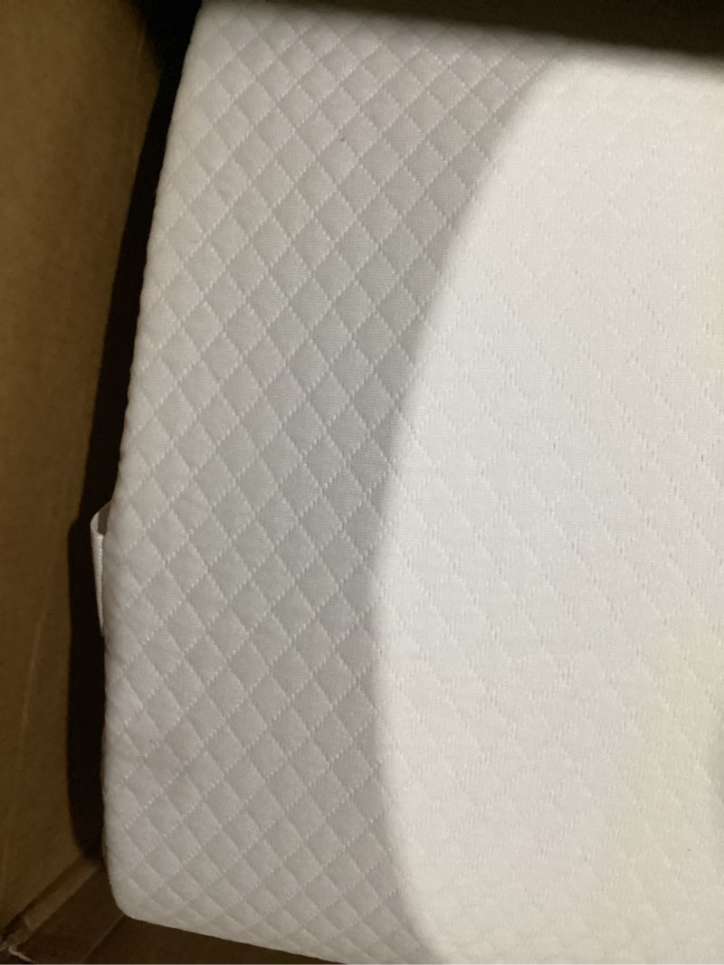 Condition photo showing Good Condition for sinweek 3 inch gel memory foam mattress topper full size, ventilated high density pad for back pain, bed topper with removable soft cover, certipur-us certified full 3 inch (white cover)