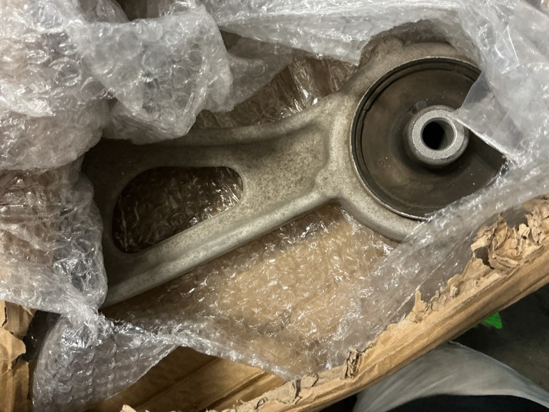 Condition photo showing Good Condition for newyall front left and right lower suspension control arm with ball joint for nissan murano 2015-2022