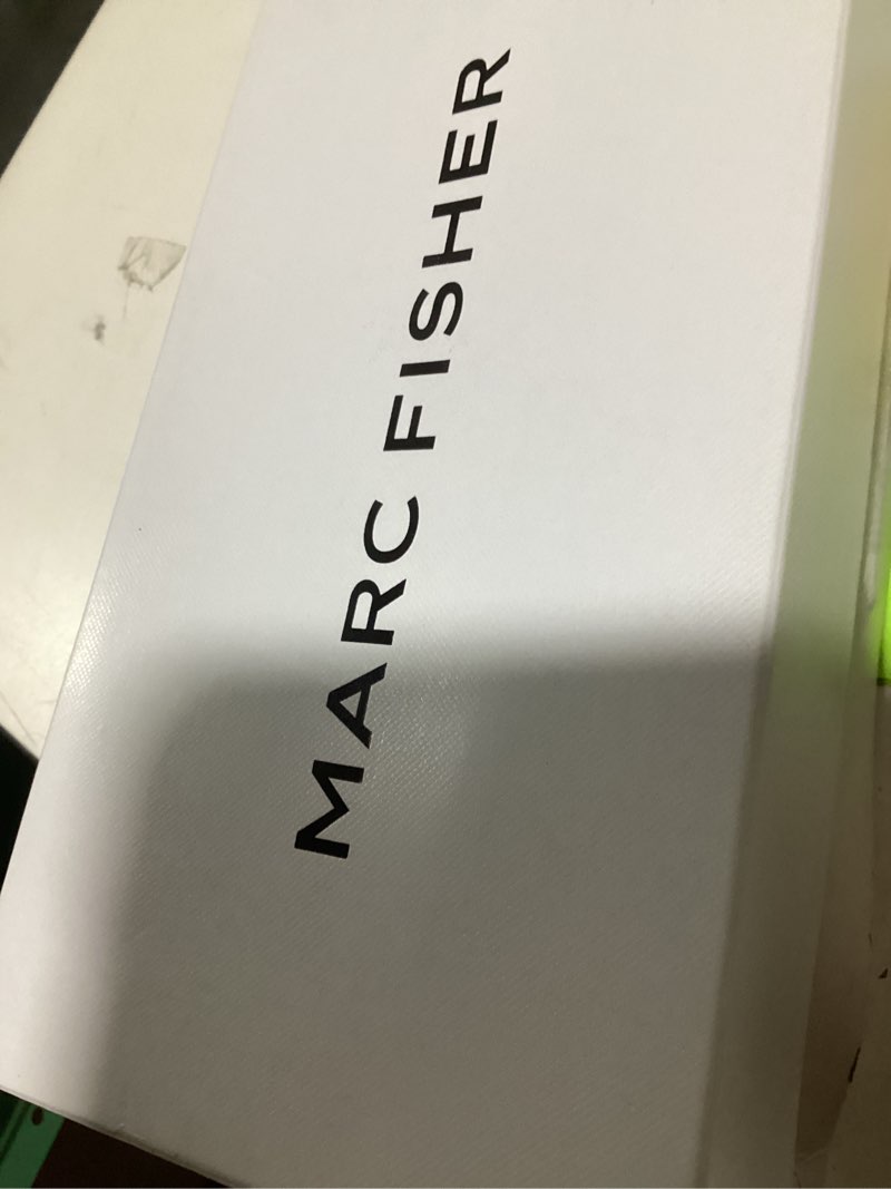 Condition photo showing Good Condition for Marc Fisher Women's Thalie Flat, Black 002, 8