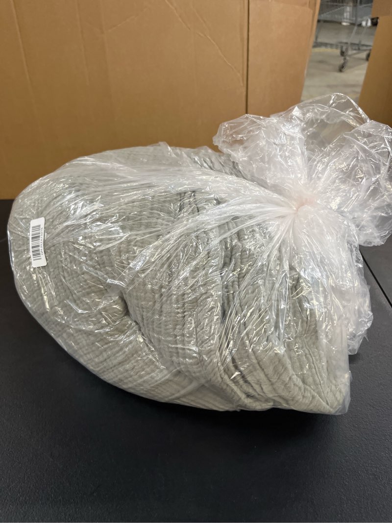 Condition photo showing Good Condition for organic airy gauze blanket, king/cal king, dried sage