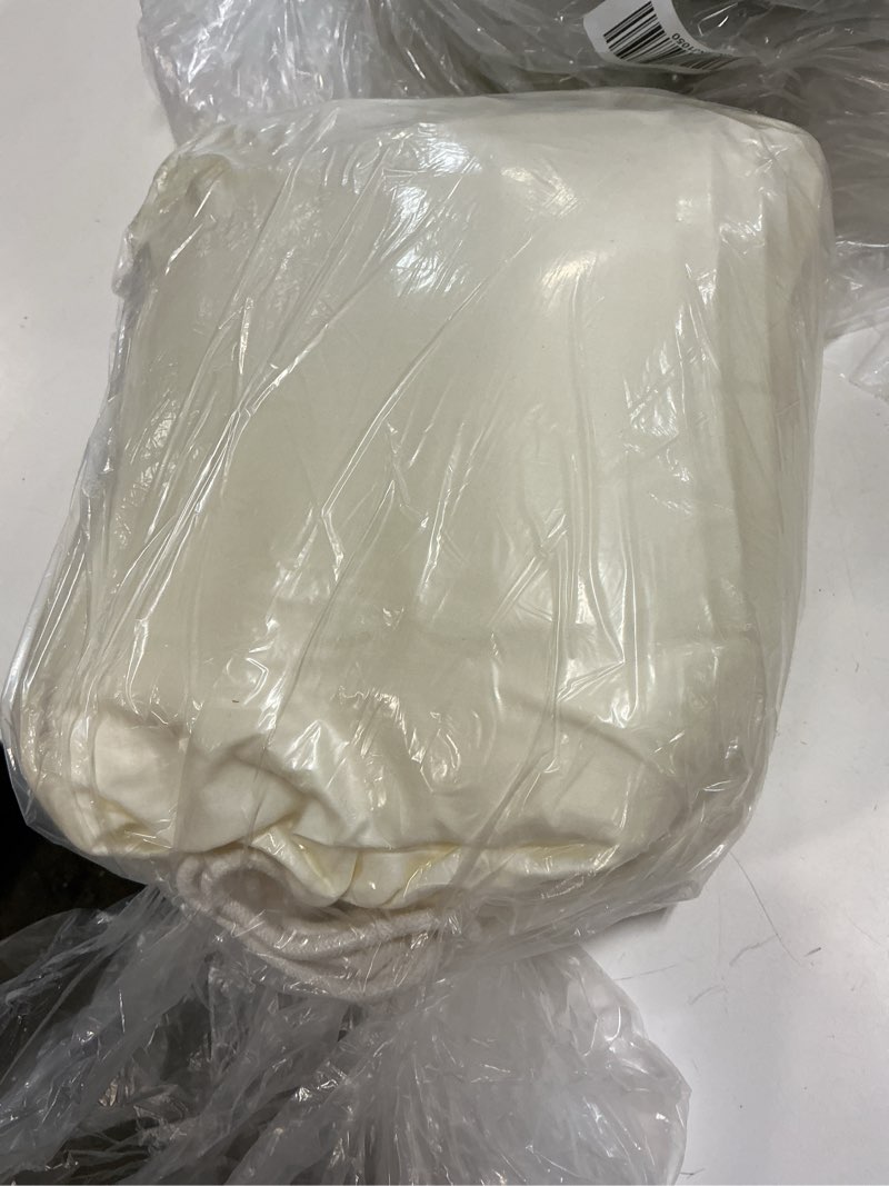 Condition photo showing New/Like New for signature giza cotton sateen sheet set, king, ivory