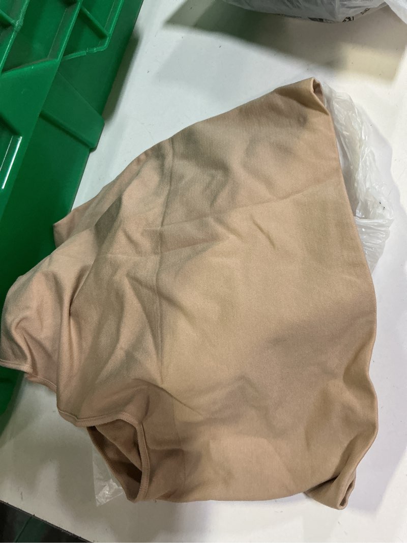Condition photo showing Good Condition for shaping high-waisted brief (3-pack), l, sand