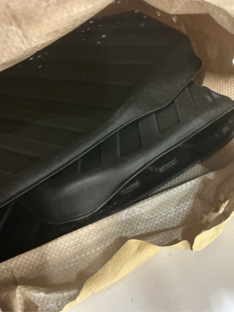 Condition photo showing Good Condition for mixsuper custom fit cargo liner for 2021-2025 2026 kia seltos, fit seltos sx/sx turbo, only fits models with subwoofer in cargo area, all weather rear trunk liner mat black
