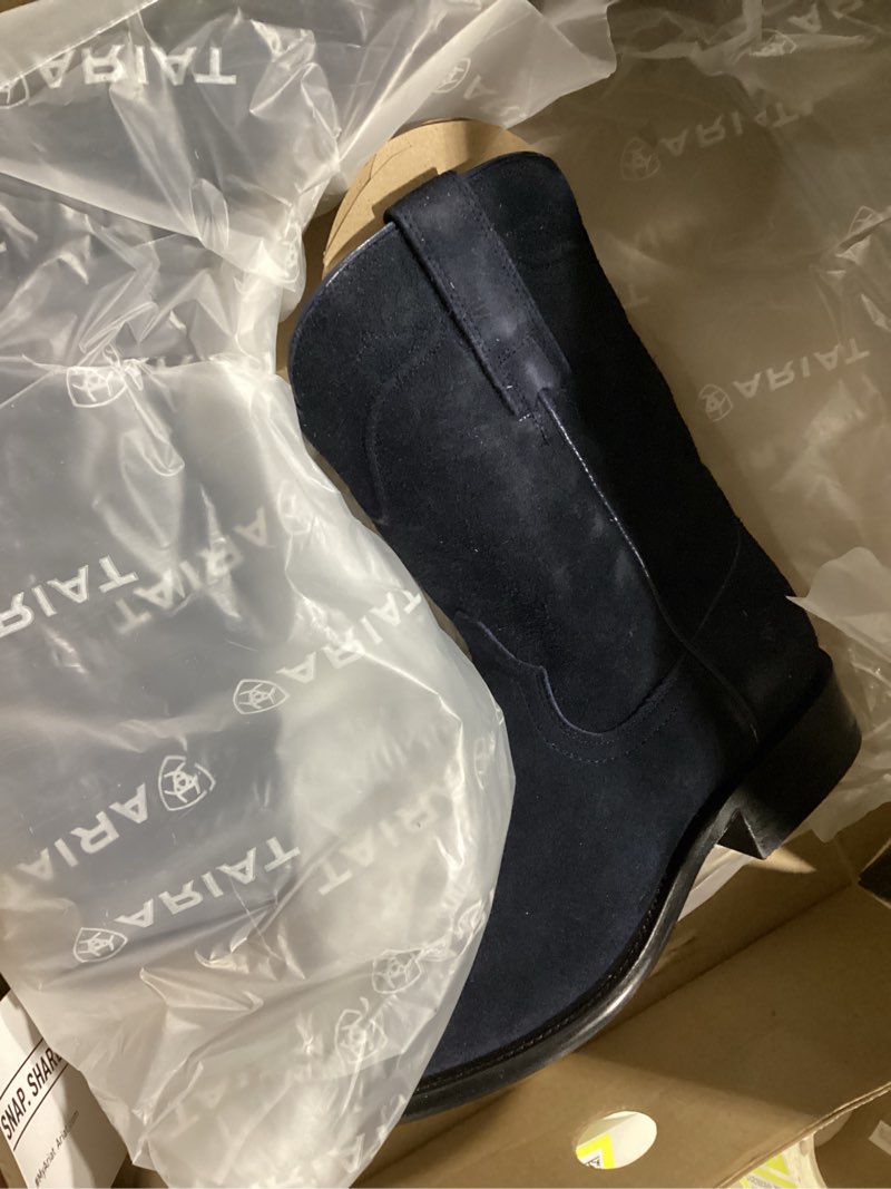 Condition photo showing Good Condition for Ariat Men's Yellowstone Midnight Rancher Western Boot Oiled Navy Roughout 7