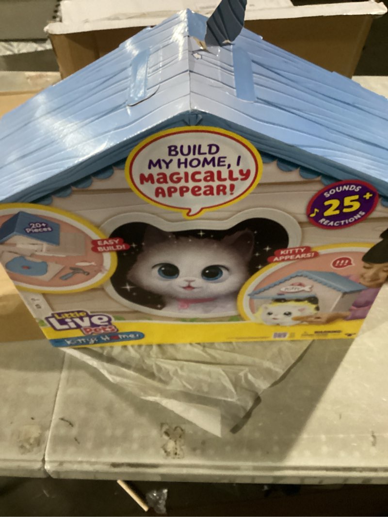 Condition photo showing Good Condition for Little Live Pets Cat Figurines for Kids, Interactive Hutch Animal Playset with 25+ Sounds, Outdoor Toys for 5+ Year Old Girls Kitty