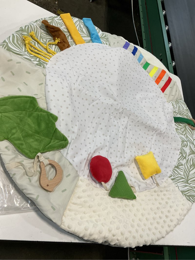 Condition photo showing Good Condition for montessori play mat for baby 5 development zones