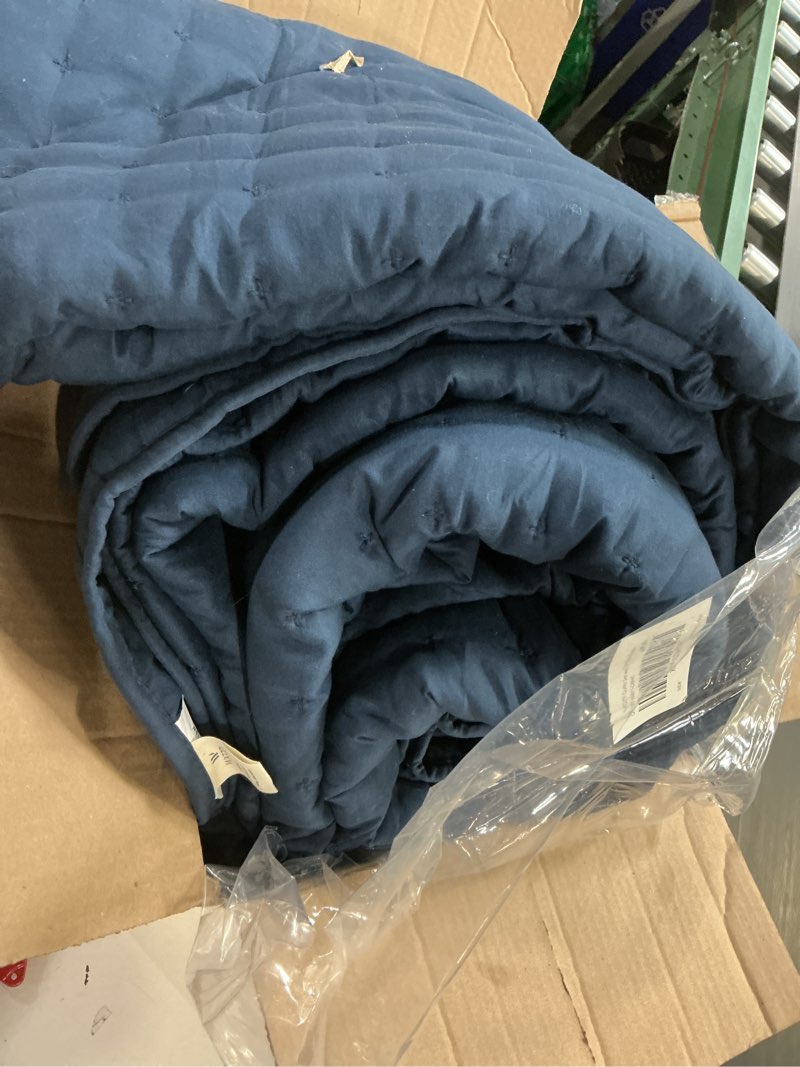 Condition photo showing Good Condition for WDCOZY Navy Blue Oversized California King Size Quilt Bedding Sets with Pillow Shams, Cal King Lightweight Bedspread Coverlet, Quilted Blanket Thin Comforter Bed Cover, 3 Pieces, 118x106 inches Navy Blue California King