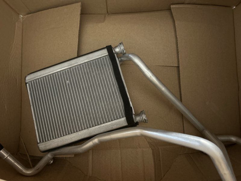 SCITOO Automotive Replacement Heater Core compatible with Dodge for Ram fit for 1500 2011-2018|fit for 1500 Classic 2019-2020|fit for 2500 2011-2018|fit for 3500 2011-2018|Aluminum Core|98007