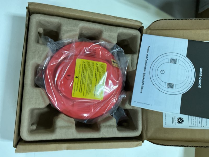 Condition photo showing Good Condition for kidde smoke and carbon monoxide detector, aa battery powered with led status lights, 85 db alarm, 5 inches, 30cudr, 1 pack 1 pack 10th edition