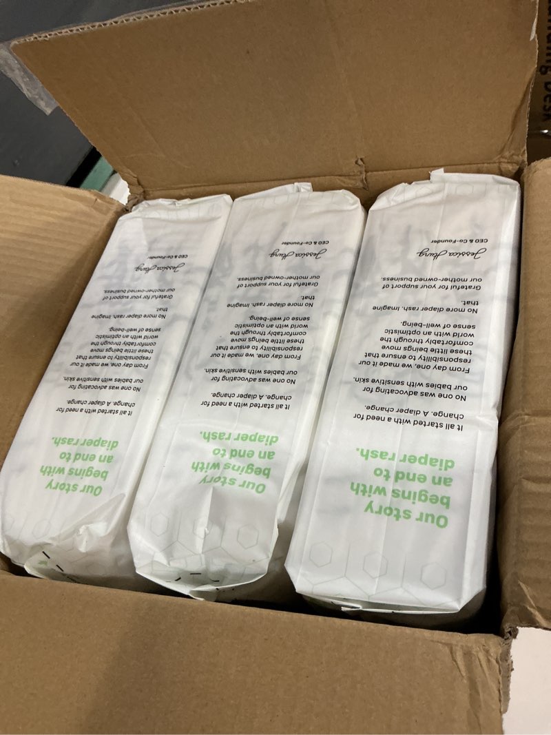 Condition photo showing New/Like New for Parasol Clear+Dry Disposable Diapers, RashShield Protection, Leakproof Design, Hypoallergenic Diaper Set | Size 5 (26 lbs.) 36 Count Size 5, 36 Count Diapers