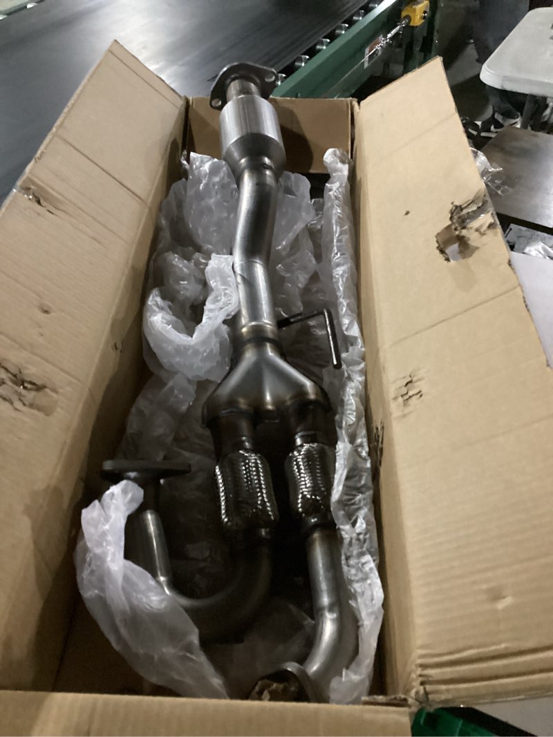 Condition photo showing Good Condition for Y-Pipe Catalytic Converter Compatible with 2003 2004 2005 2006 2007 Murano with Gasket Exhaust Flex Pipe 3.5L, Direct-fit(EPA Compliant) 03-07 Nissan Murano Rear Y 3.5L