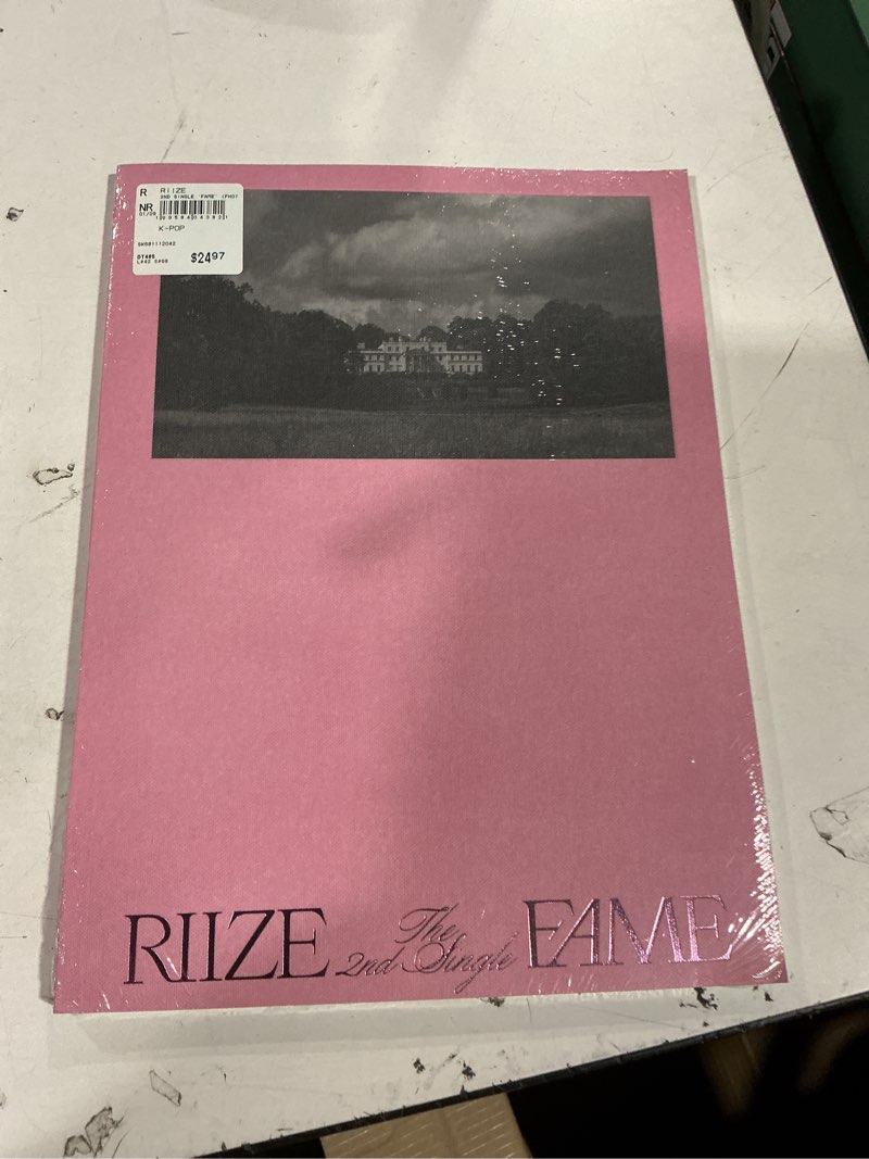 Condition photo showing New/Like New for riize - the 2nd single 'fame' photobook version (cd)