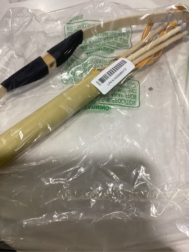 Safe Children's Wooden Bow and Arrow ? Train Play Wood Bow and Arrow Set There are 5 Arrows in The W