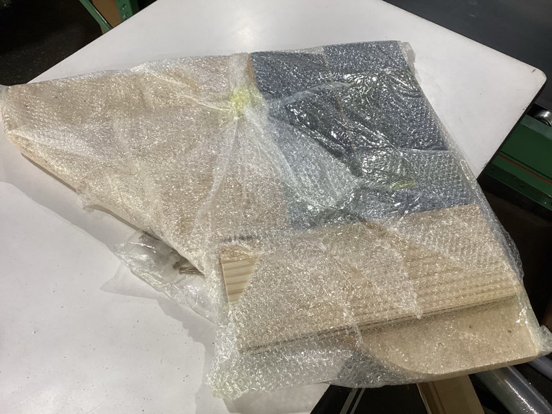 Condition photo showing New/Like New for dog stairs for small medium large dogs 22.44" h load capacity 150lbs solid wood non-slip sturdy pet steps for bed & couch 5 step 15.75 * 27.56 * 22.44" five step method 22.44inch