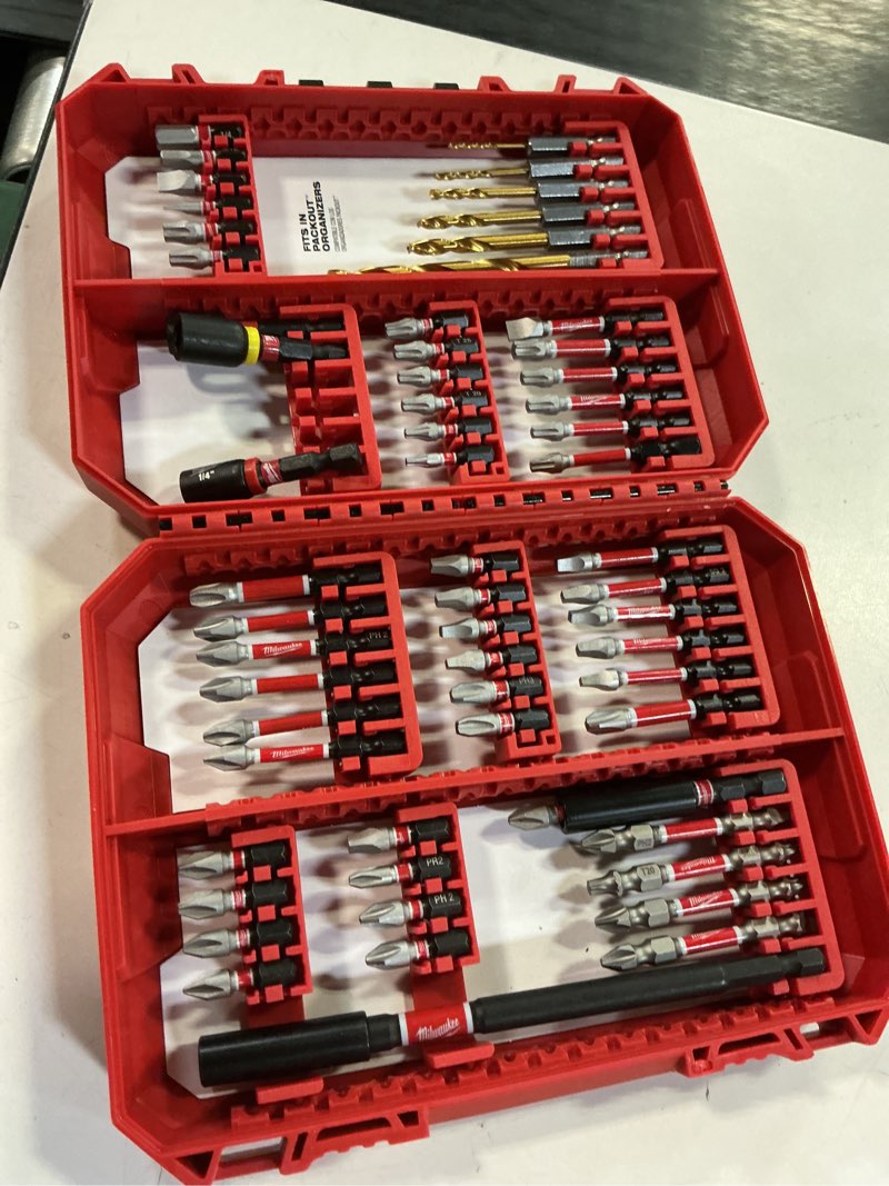 Condition photo showing Good Condition for 48-32-4097 for milwaukee tool 60 pc. shockwave impact duty drill and drive bit set