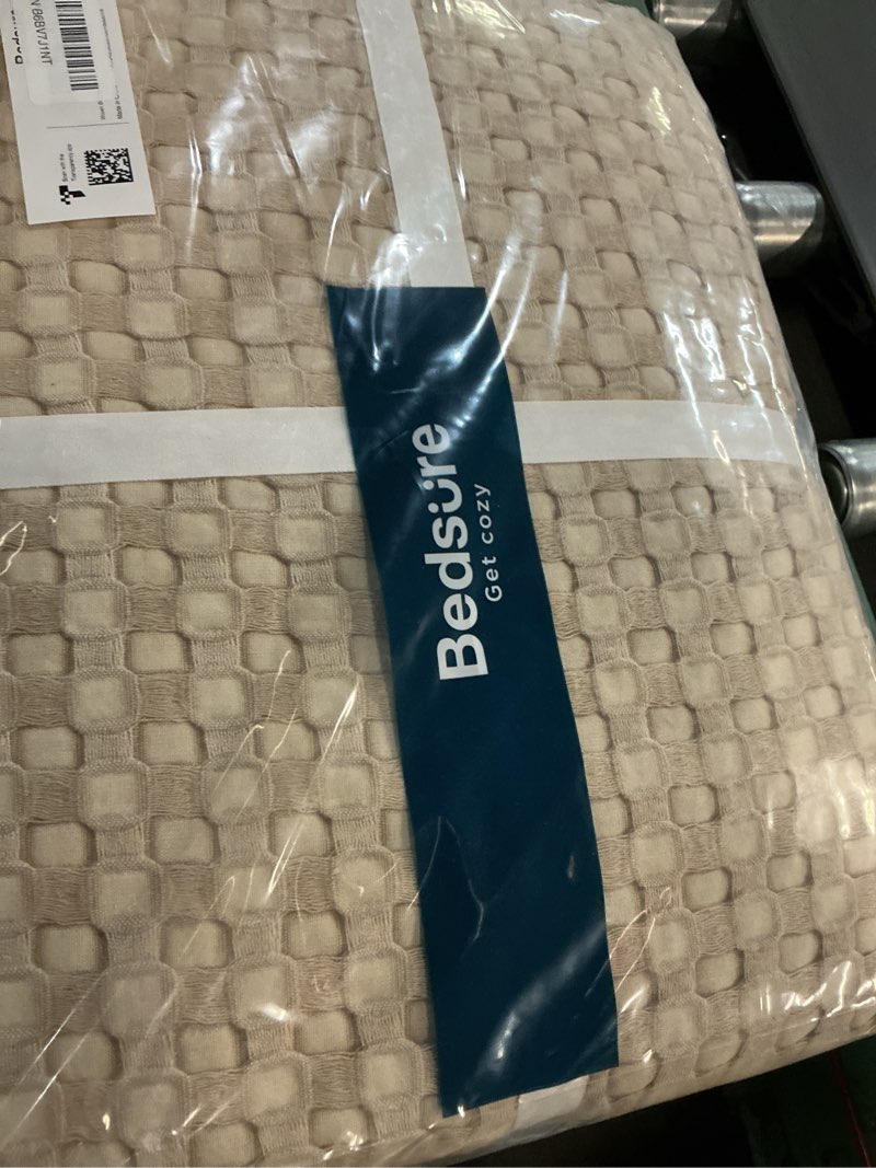 Condition photo showing New/Like New for bedsure cooling cotton waffle oversized king blanket - lightweight breathable blankets rayon derived from bamboo for hot sleepers, luxury throws for bed and sofa, light brown, 120x96 inches oversized king (120" x 96") 03 - light brown