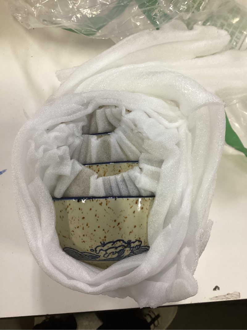 Condition photo showing As Is for Swlthwen Japanese Rice Bowls Set of 4, Ceramic Rice Bowl Sushi Bowls for Soup and Rice Sushi(YL)