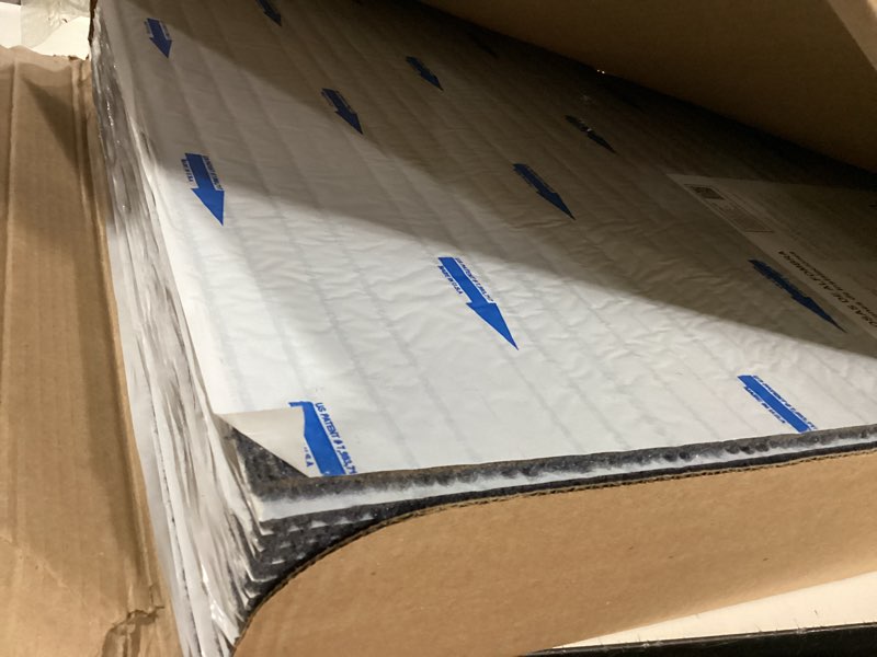 Condition photo showing Good Condition for 24"x 24" Carpet Tile Peel and Place - Crochet (Ocean Blue) (60sq.ft.) 15 Tiles 24"x24" Ocean Blue
