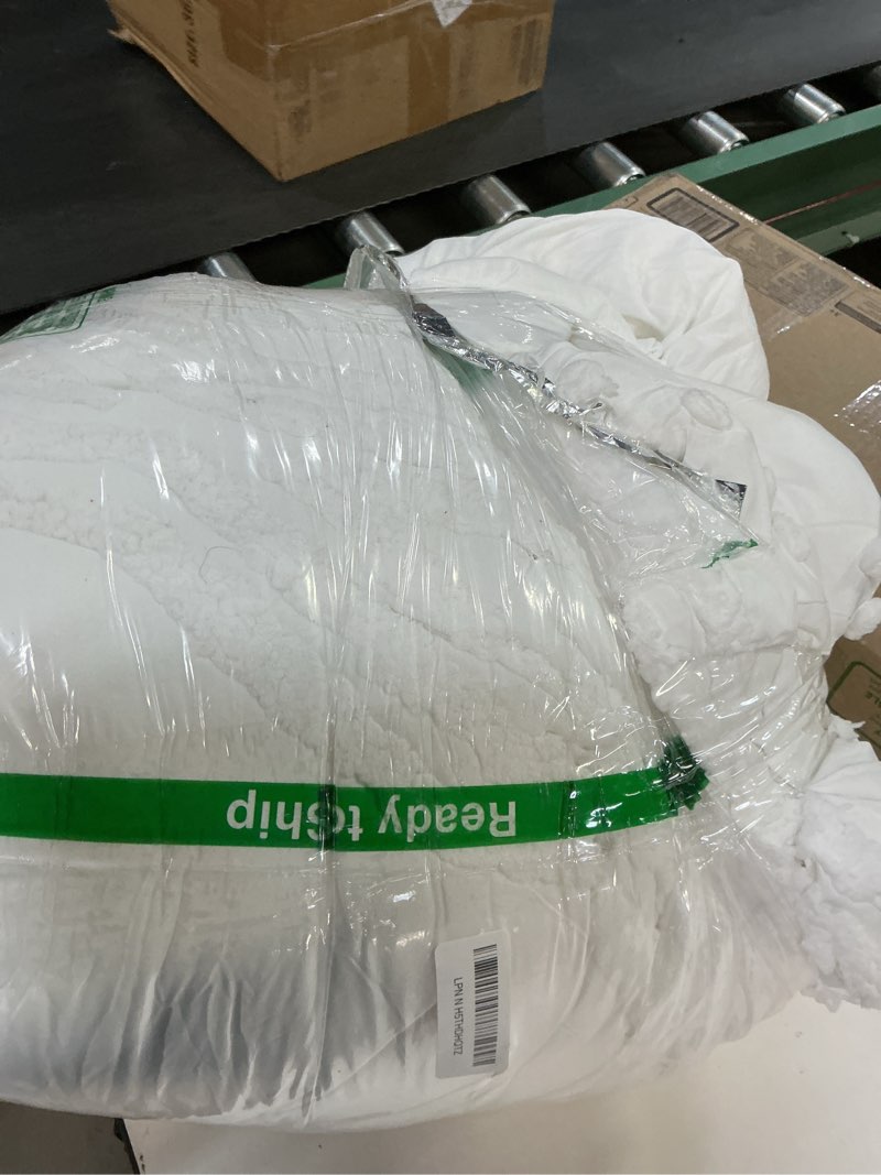 Condition photo showing As Is for Bedsure Queen Comforter Set - White Comforter, Boho Tufted Shabby Chic Bedding Comforter Set for Kids, 3 Pieces Vintage Farmhouse Bed Set for All Seasons, Fluffy Soft Bedding Set with 2 Pillow Shams Queen 01 - White