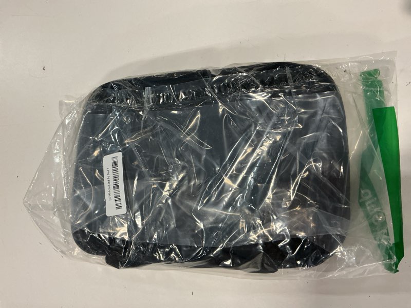 Condition photo showing Good Condition for bagsmart toiletry bag travel bag with hanging hook, water-resistant makeup cosmetic bag travel organizer for accessories, shampoo, full-size container, toiletries (black, medium) medium black