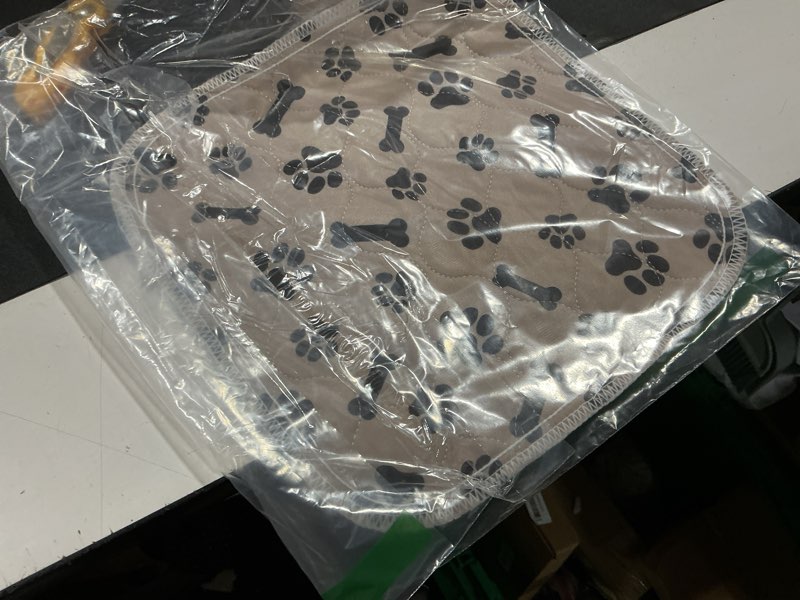 Condition photo showing Good Condition for puppy pads with pheromones, elite pads for cats, washable puppy pads for dogs and cats, leak-proof & anti-slip pet training pad for home & travel(brown-b, s: 18.1" × 11.8") brown b s:11.8*11.8in