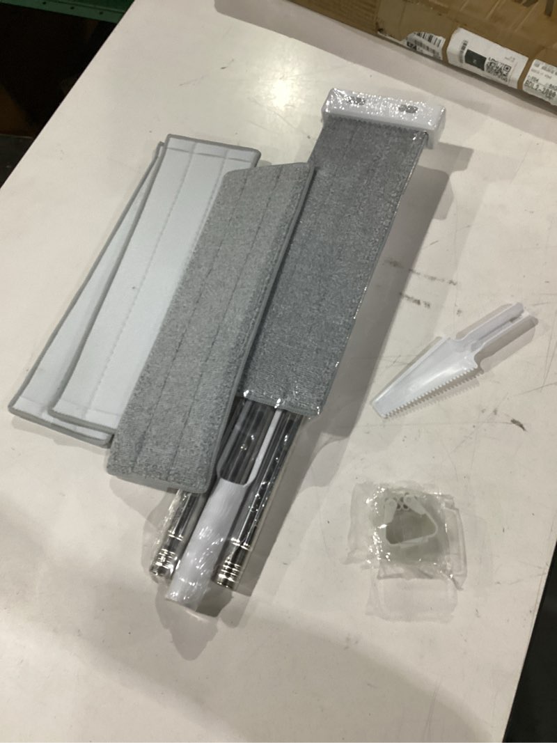 Condition photo showing Good Condition for vevor flat mop, self wringing, microfiber floor cleaner with 4 reusable & washable pads for dry & wet floor cleaning, microfiber flat mop with stainless steel handle for hardwood laminate tile vinyl flat mop with 4 pads