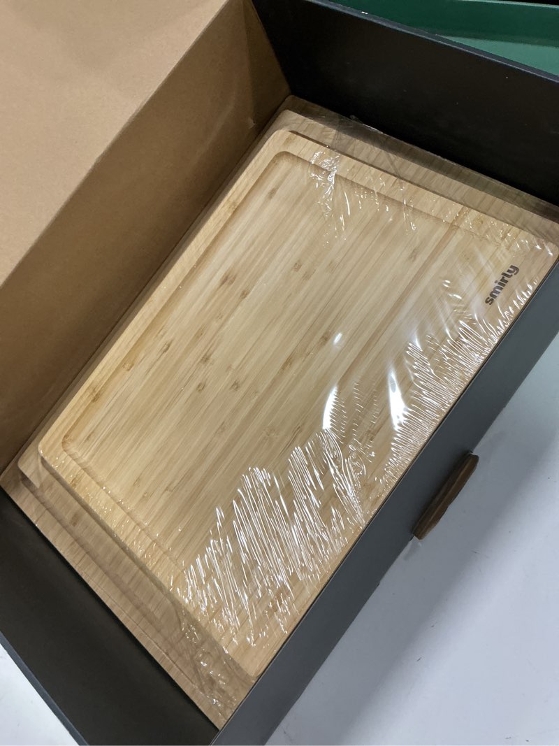Condition photo showing New/Like New for SMIRLY Wooden Cutting Boards For Kitchen Meal Prep & Serving - Bamboo Cutting Board Set with Holder, Charcuterie & Chopping Board, Wood Cutting Board Set, Kitchen Gadgets 3 Pack With Holder Natural Bamboo