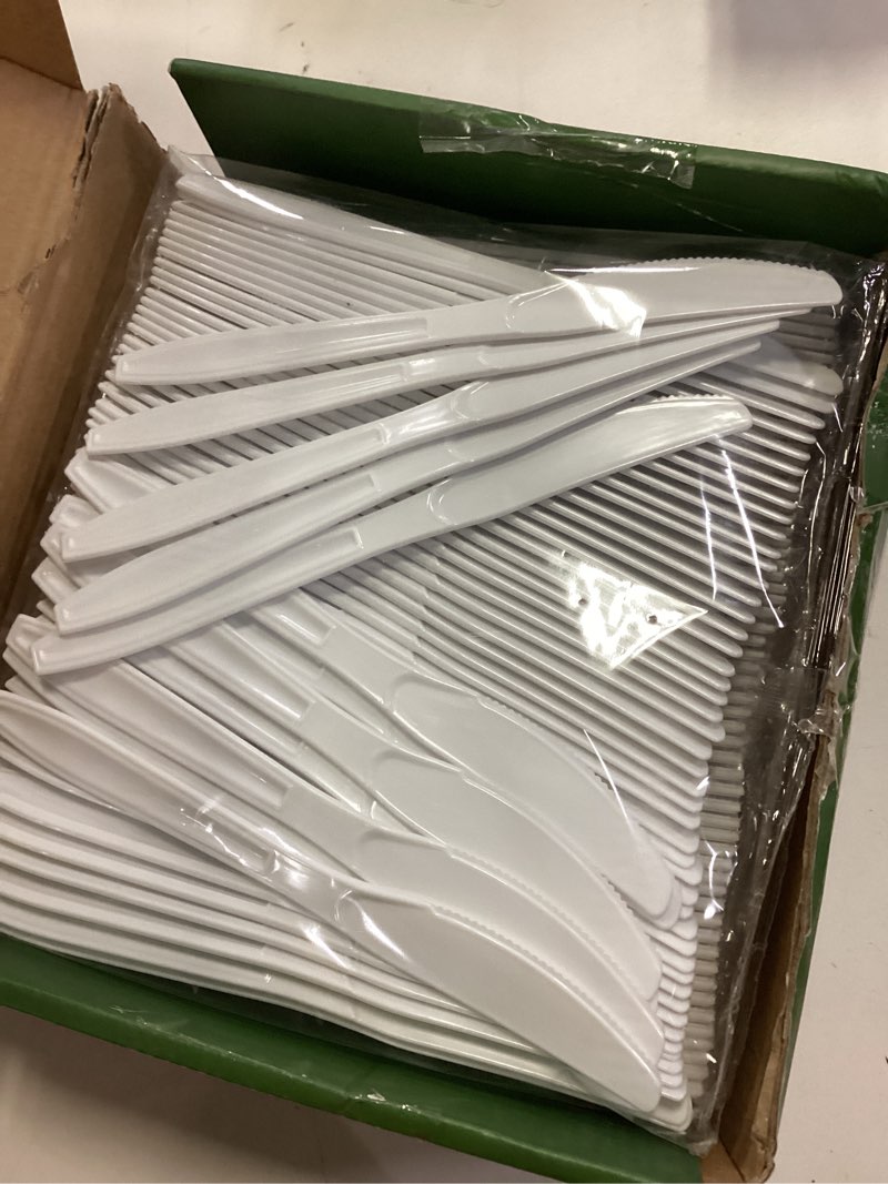 Condition photo showing New/Like New for 360 Count Extra Heavy Duty White Plastic Knives Disposable, BPA-Free, Heat Resistant, Solid and Durable Disposable Knives Bulk, Premium Plastic Knives heavy duty for Party Supply