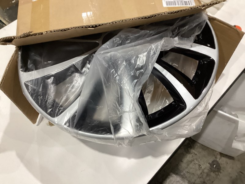 Condition photo showing New/Like New for hubcap wheel cover replacement r16 hub caps universal-fit steel wheel rim cover abs material exterior accessories for car truck suv -set of 4?16-inch?silver-black? xf-silver-black 16-inch