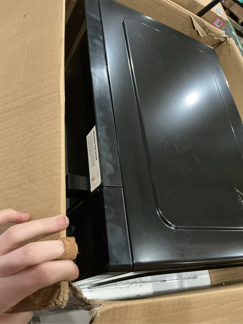 Condition photo showing Good Condition for chefman countertop microwave oven 1.1 cu. ft., 1000 watts with 6 presets and 10 power levels - black