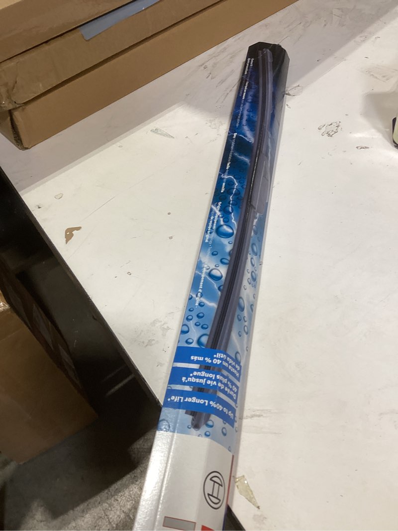 Condition photo showing Good Condition for bosch 20oe icon premium beam wiper blade; 20" - single 24oe + 17oe