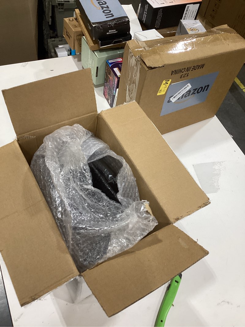 Condition photo showing New/Like New for EI 150pcs Clear and Black Plastic Plates Dinnerware Disposable Party Set for 30Guests,Dinnerware Include 60 Clear Plates Disposable 90 Black Silverware,Perfect for Party,Business Events,Hotel