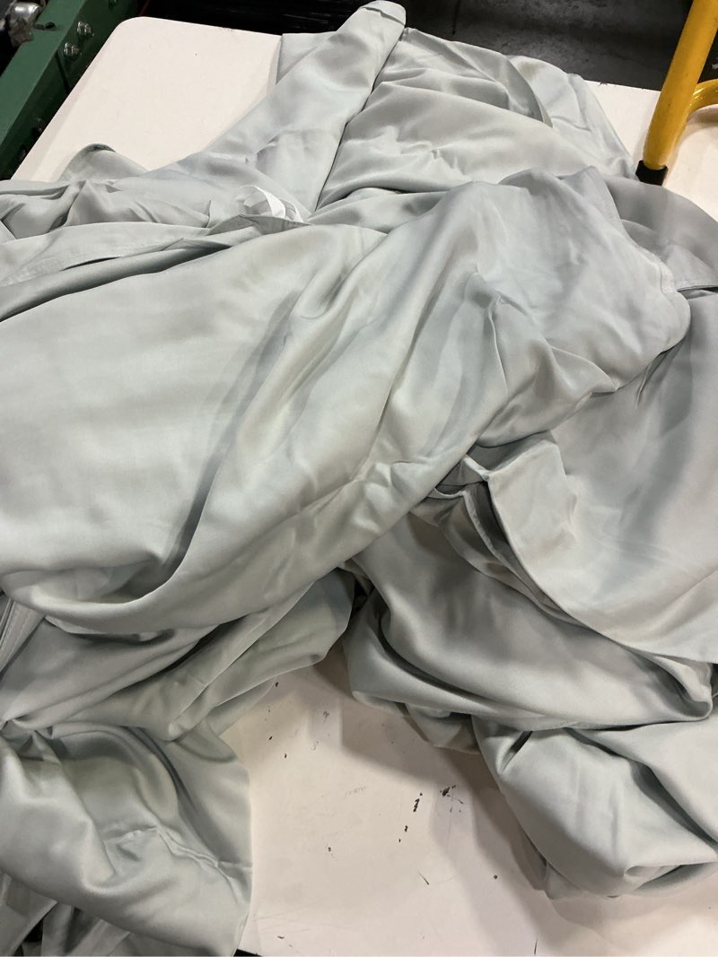 Condition photo showing Good Condition for quince, organic bamboo duvet cover king cal king/mist
