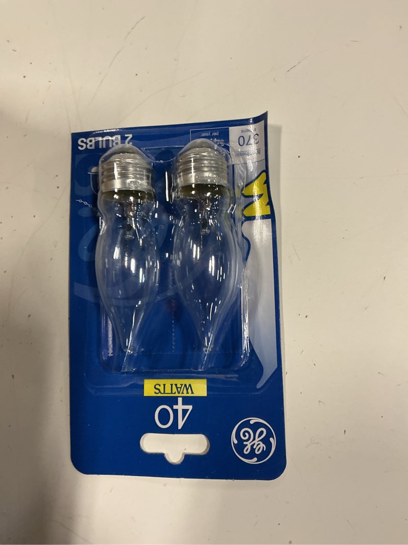 Condition photo showing New/Like New for ge 40 watt fan chandelier bulb, 10