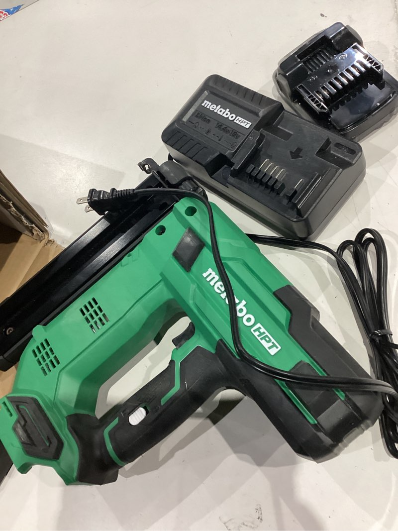 Condition photo showing Good Condition for metabo hpt 18v multivolt™ 1-1/2-inch cordless narrow crown stapler kit, includes 1-18v 2.0 ah battery, n1804db
