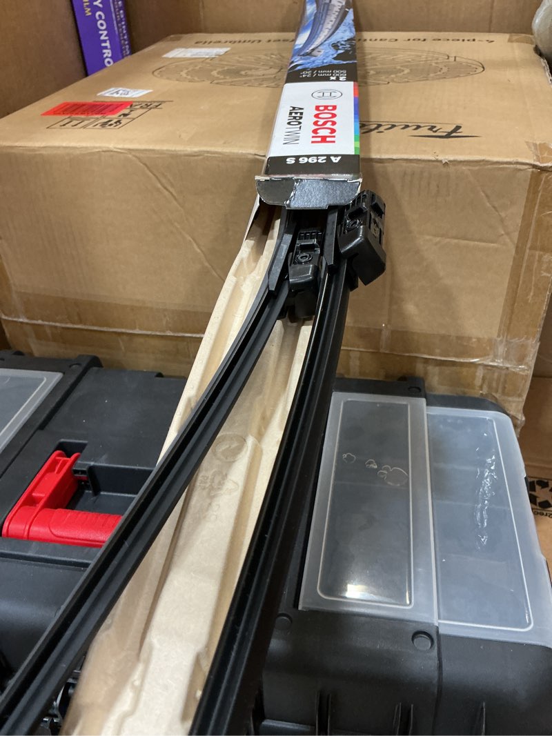 Condition photo showing Good Condition for bosch 3397007296 aerotwin wiper blades - set of 2 (24" & 20") top lock 19mm combo pack (24" & 20") top lock large