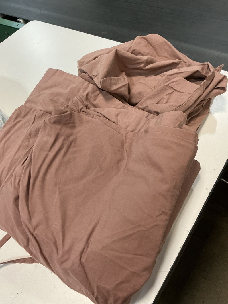 Condition photo showing As Is for quince organic crisp percale deluxe bedding bundle, queen, fig (incomplete, 3 pieces)