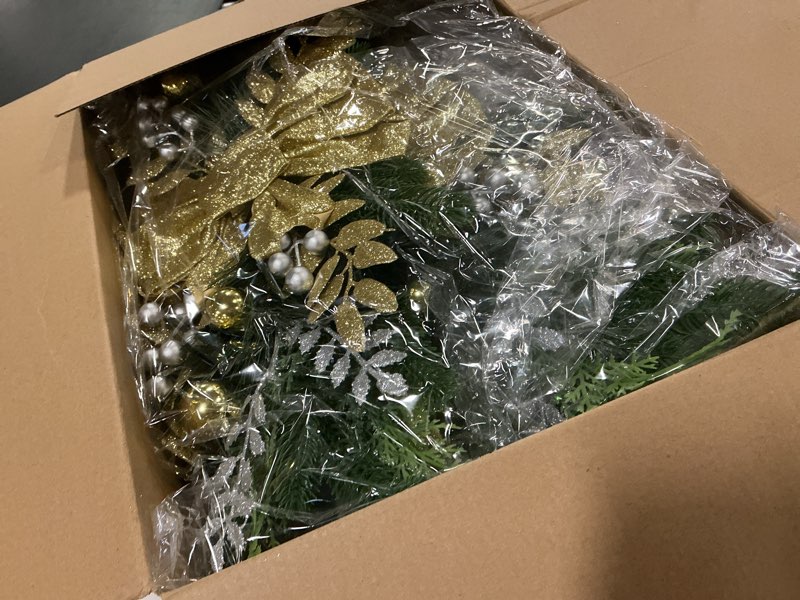 Condition photo showing Good Condition for Lyrow 8 Pcs Christmas Artificial Swags 24" Xmas The Cordless Prelit Stairway Swag Teardrop Trim Wreath Door Stair Swag Garland Christmas Swags for Outdoor Home Garden Decor(Gold,Retro) Gold Retro