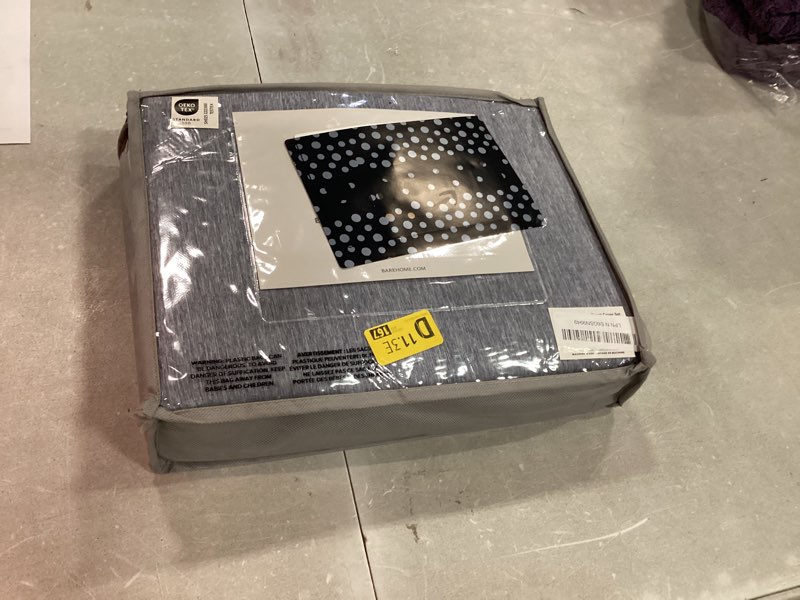 Condition photo showing Good Condition for bare home bedding duvet cover king size - premium 1800 super soft collection - lightweight, cooling - soft breathable bedding duvet cover (king, heathered midnight blue) king 33 - heathered midnight blue (no comforter)