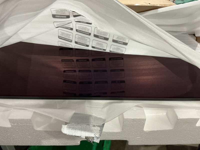 Condition photo showing Good Condition for asus rog strix 32” 4k oled gaming monitor (xg32ucwmg) - trueblack glossy, dual mode(4k@240hz, fhd@480hz), 0.03ms, g-sync compatible, neo proximity sensor, usb-c, hdmi 2.1, 3 yr warranty